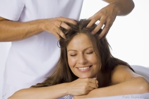 massagem-capilar-para-queda-de-cabelo_thumb[9]